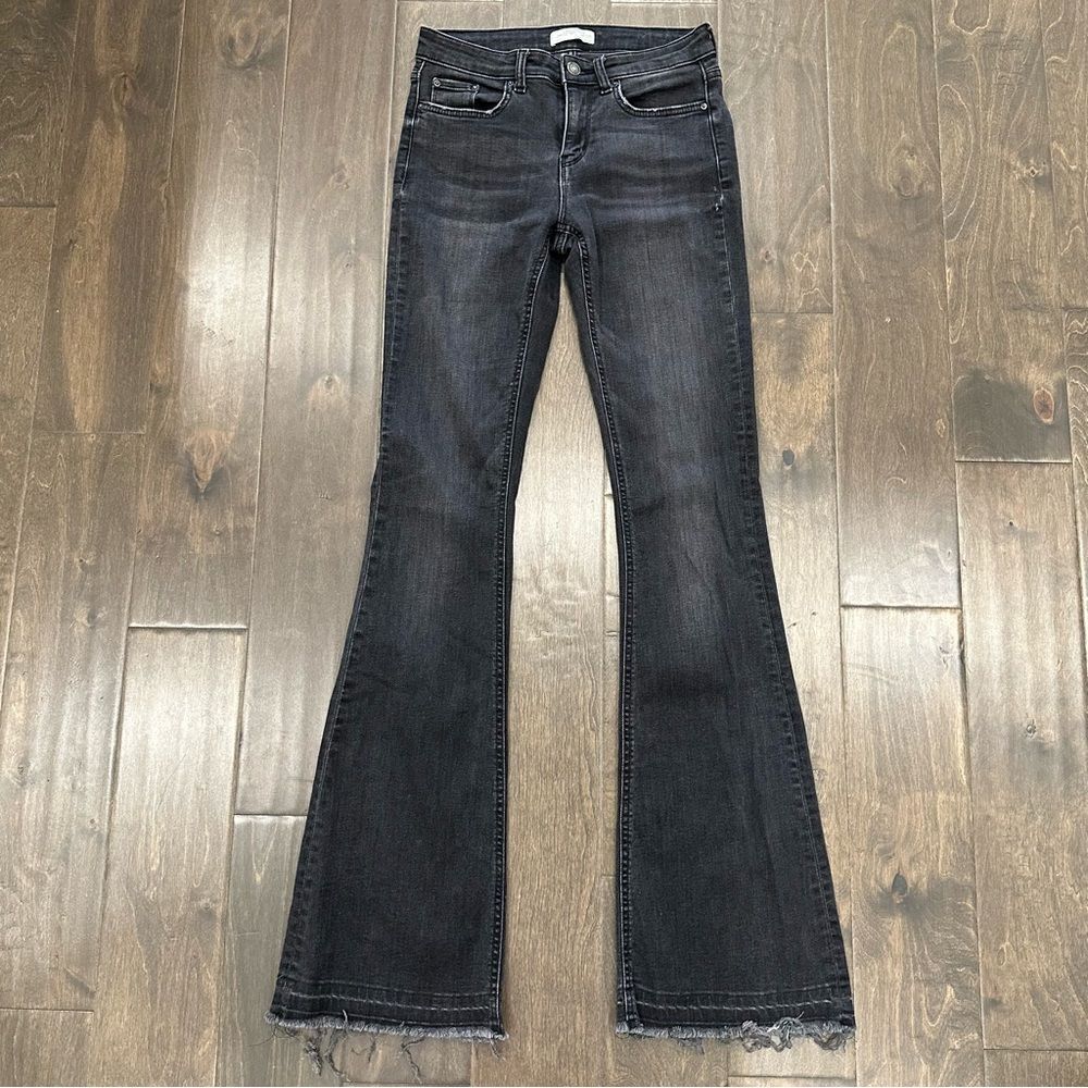 Zara Women Black Raw Hem Flare Denim Jeans size 2